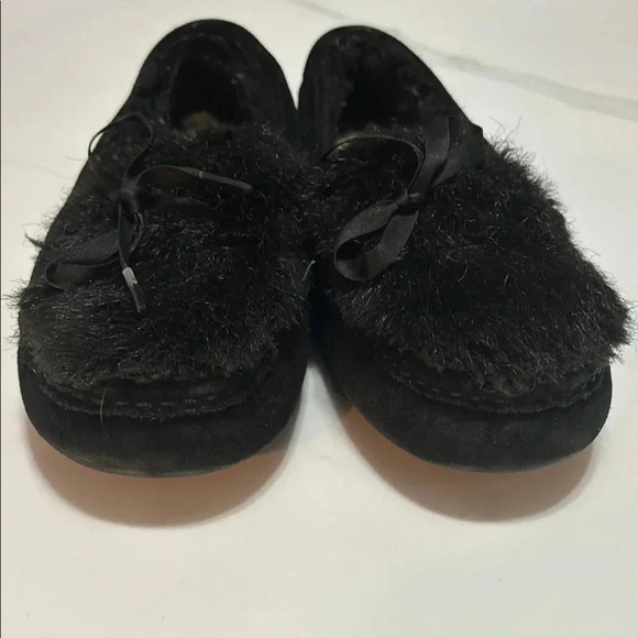 UGG Black Fuzzy Slippers - Picture 3 of 5